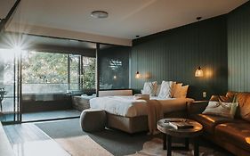 Luxury Spa Retreat With Ocean And Hinterland Views